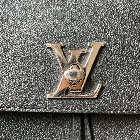 Louis Vuitton⚡️Rare⚡️Lockme Backpack Black M41815 - Picture 5 of 17
